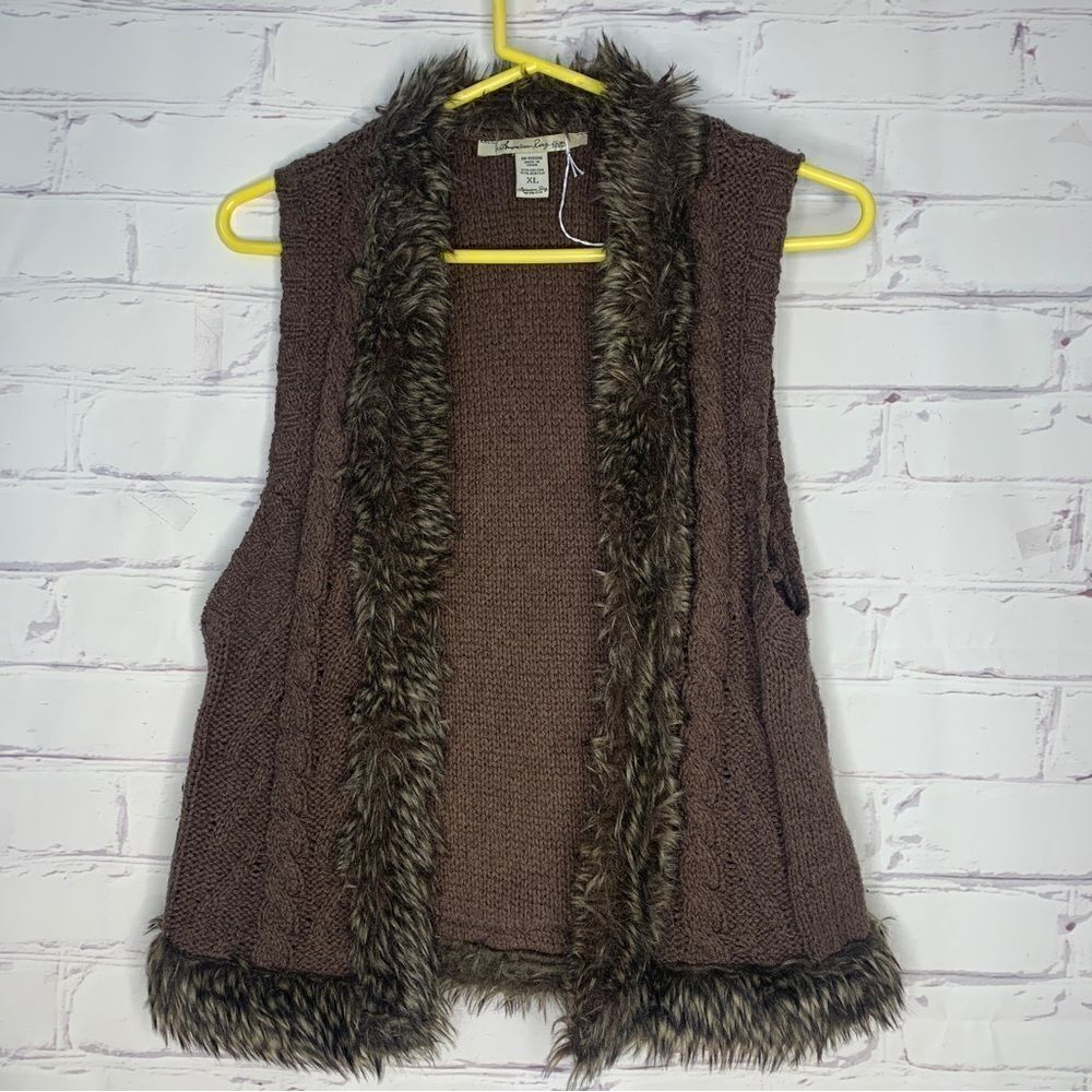 American Rag small or medium brown vest‎